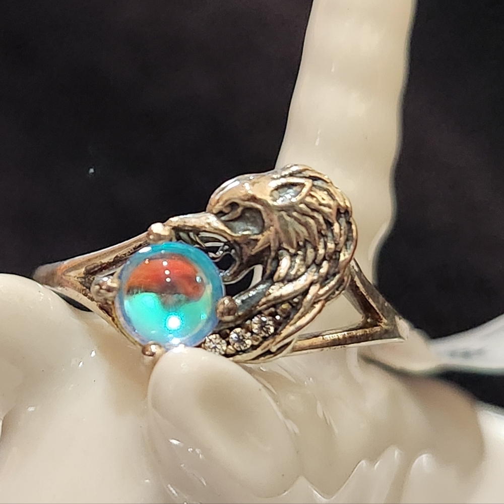 Elegant Gold and Blue Dragon Ring